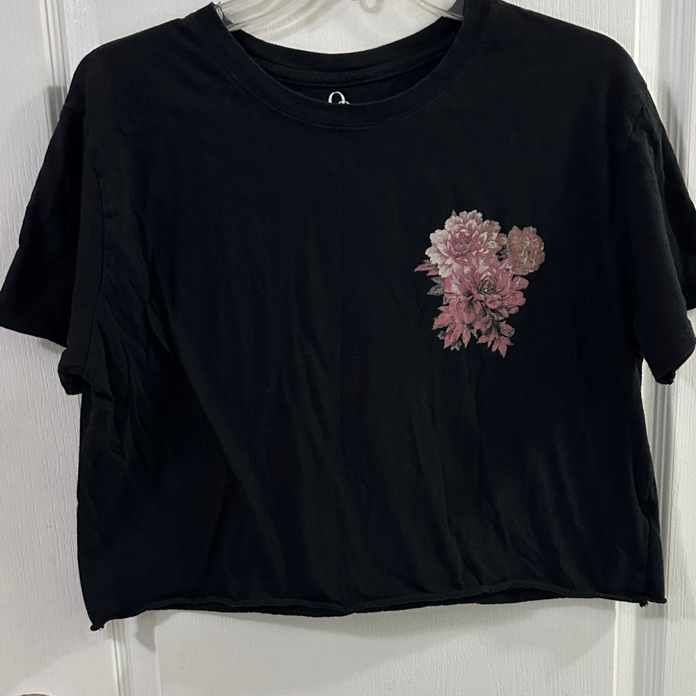 Organic generation Chic Black Floral Crop Top Size Large